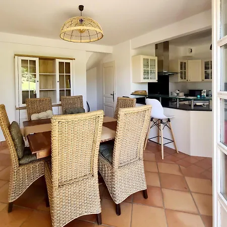 Superbe Villa-domaine Avec Golf Piscine Et Tennis *